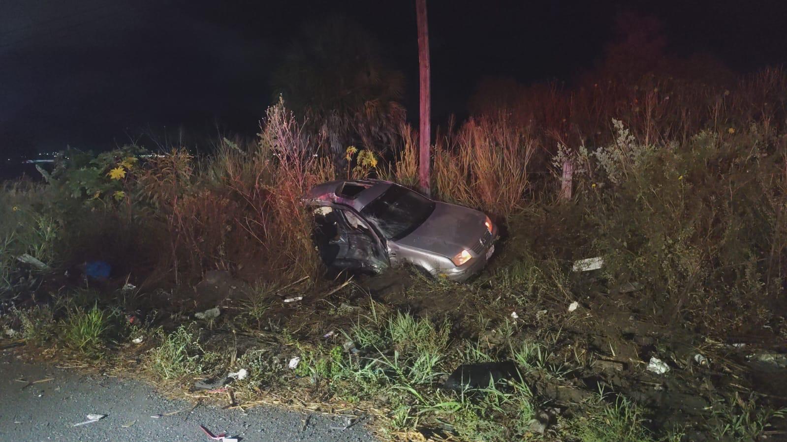 Adolescente de 16 años muere prensado en Jetta tras choque con tractocamión en carretera Victoria-Monterrey