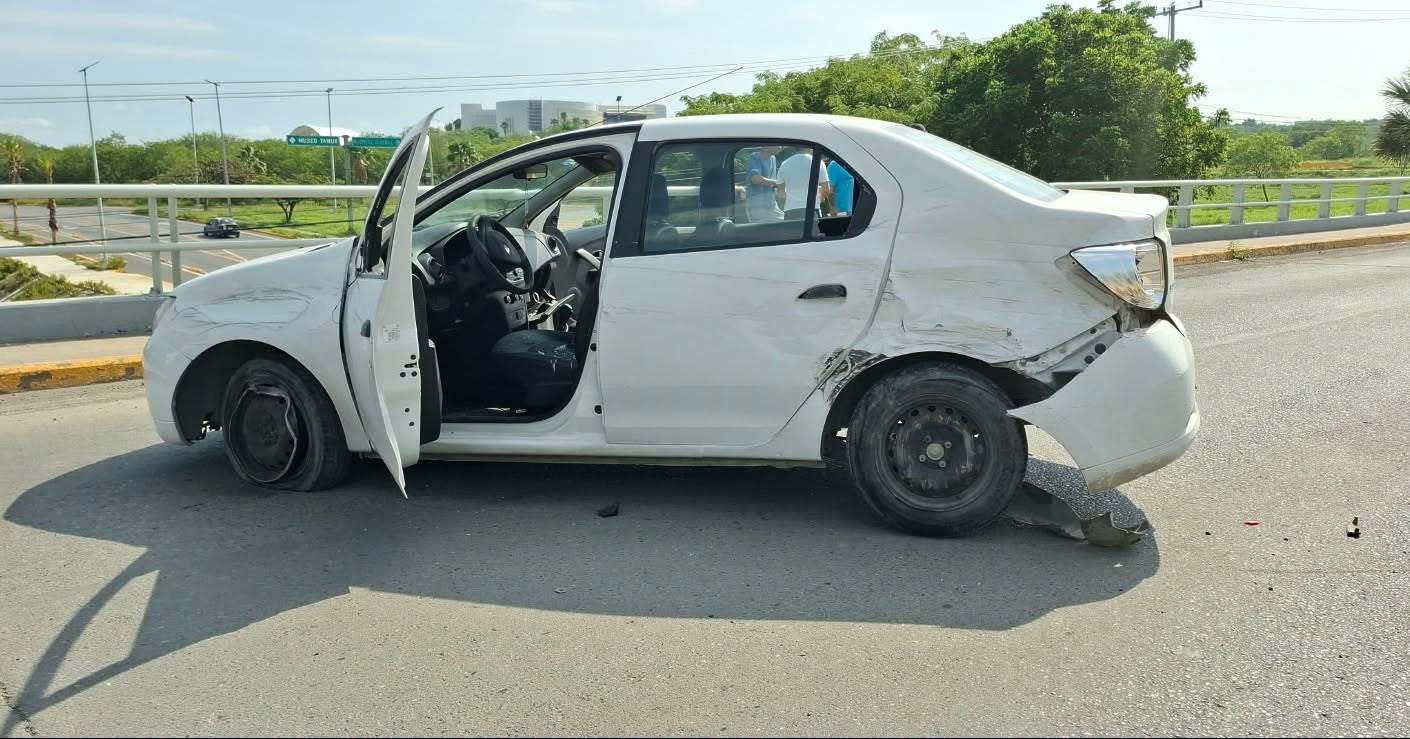 Accidente cierra bulevar Fidel Velázquez en Ciudad Victoria