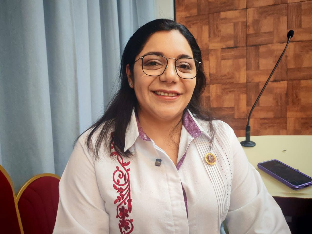 Uso de celulares en escuelas de Tamaulipas: diputada propone punto medio