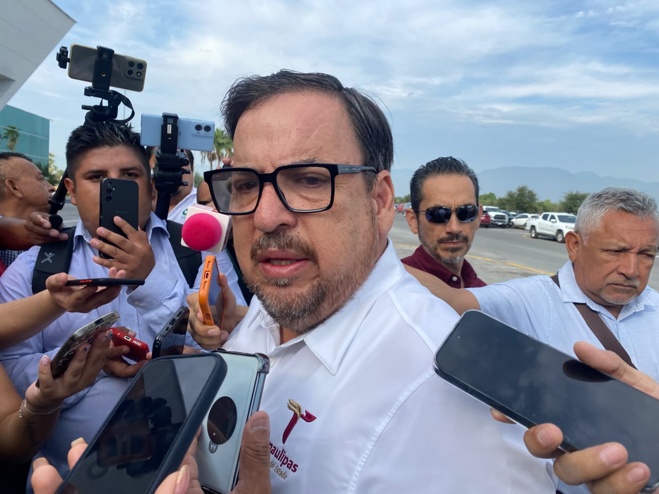 Celulares en escuelas de Tamaulipas: SET analiza regulación o prohibición