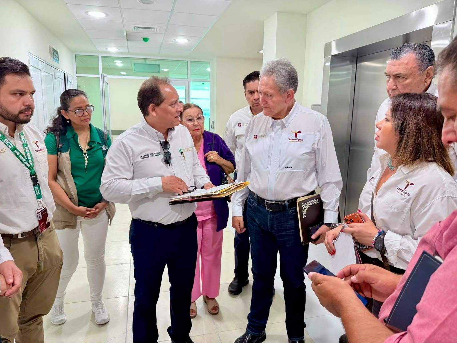 Secretario de Salud de Tamaulipas advierte sobre riesgo de dengue por baldíos con maleza y agua estancada