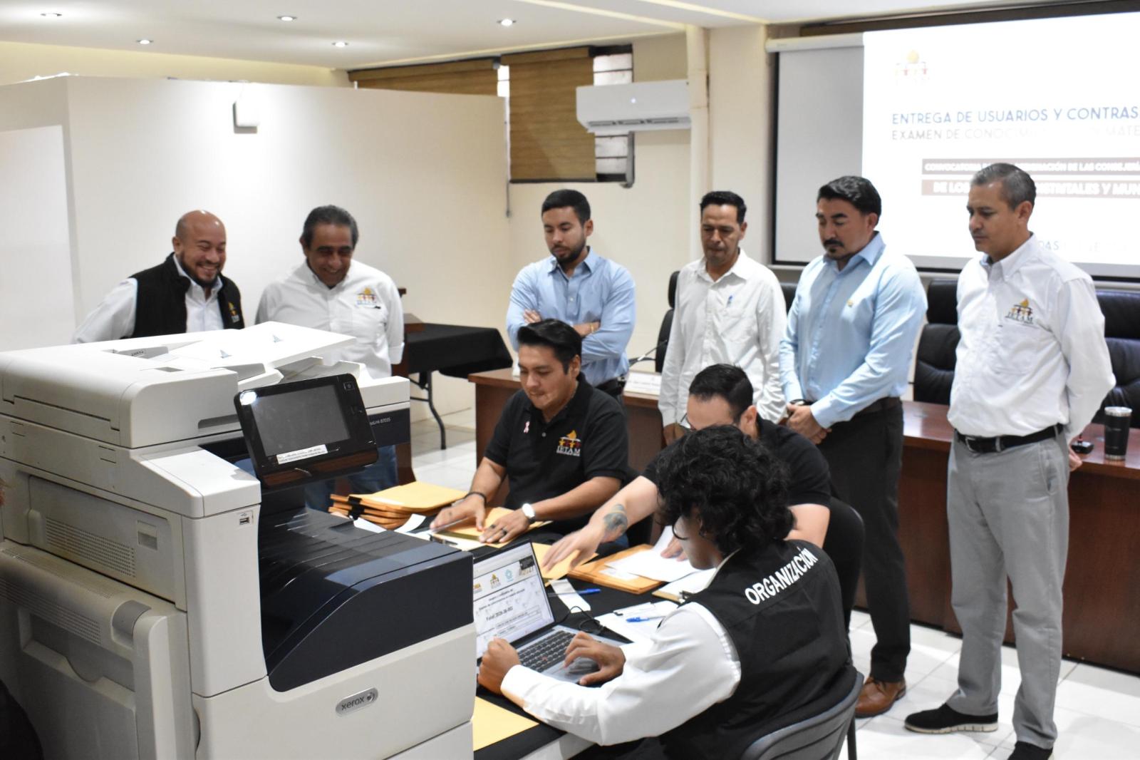 Aplican examen con estrictas medidas de seguridad a aspirantes a consejeros electorales en Tamaulipas