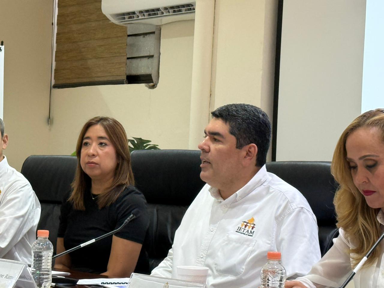 Logo del IETAM con texto sobre convocatoria para 650 consejeros electorales en Tamaulipas 2026