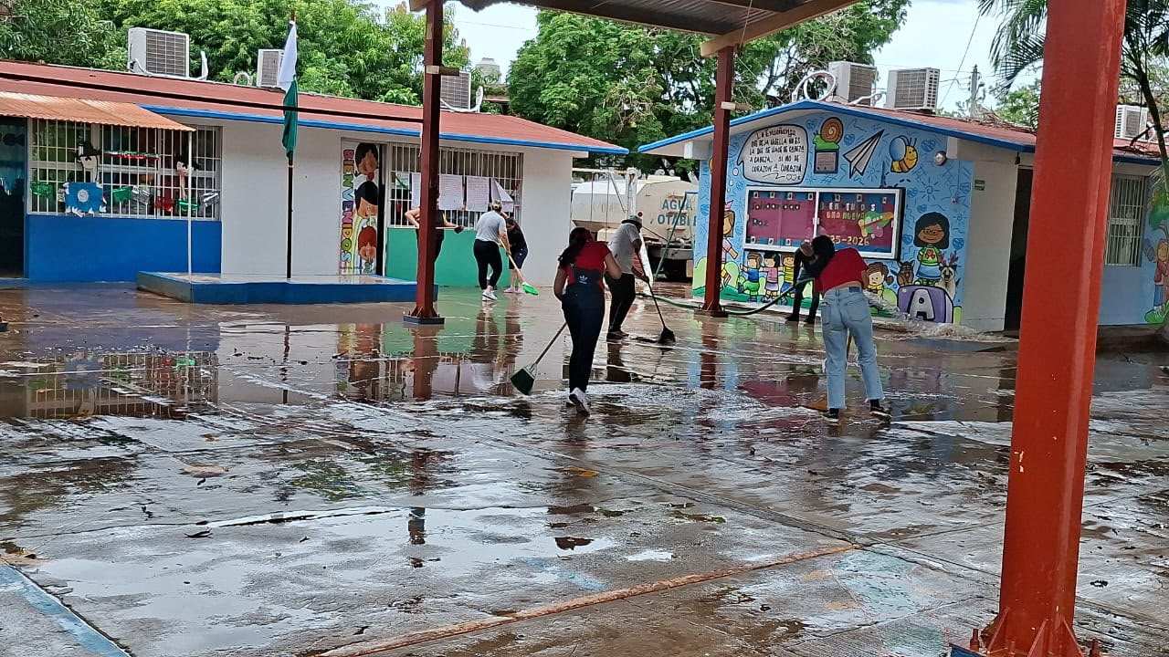 Lluvias afectan solo a Matamoros: 6 escuelas con encharcamientos y clases en línea