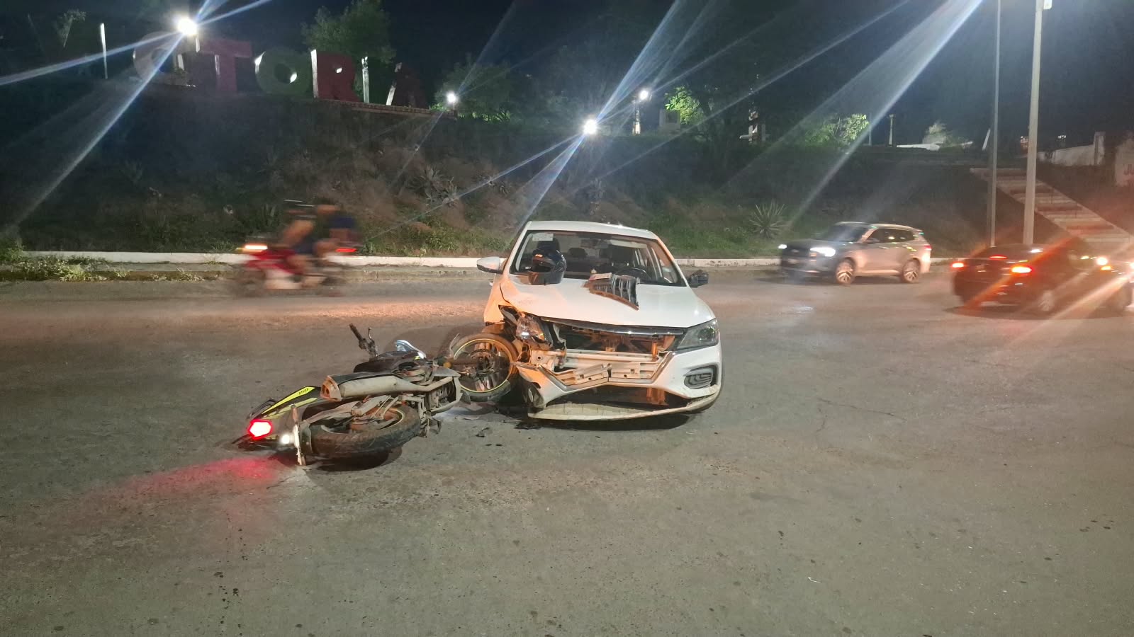 Motociclista resulta lesionado tras choque con camioneta en Ciudad Victoria