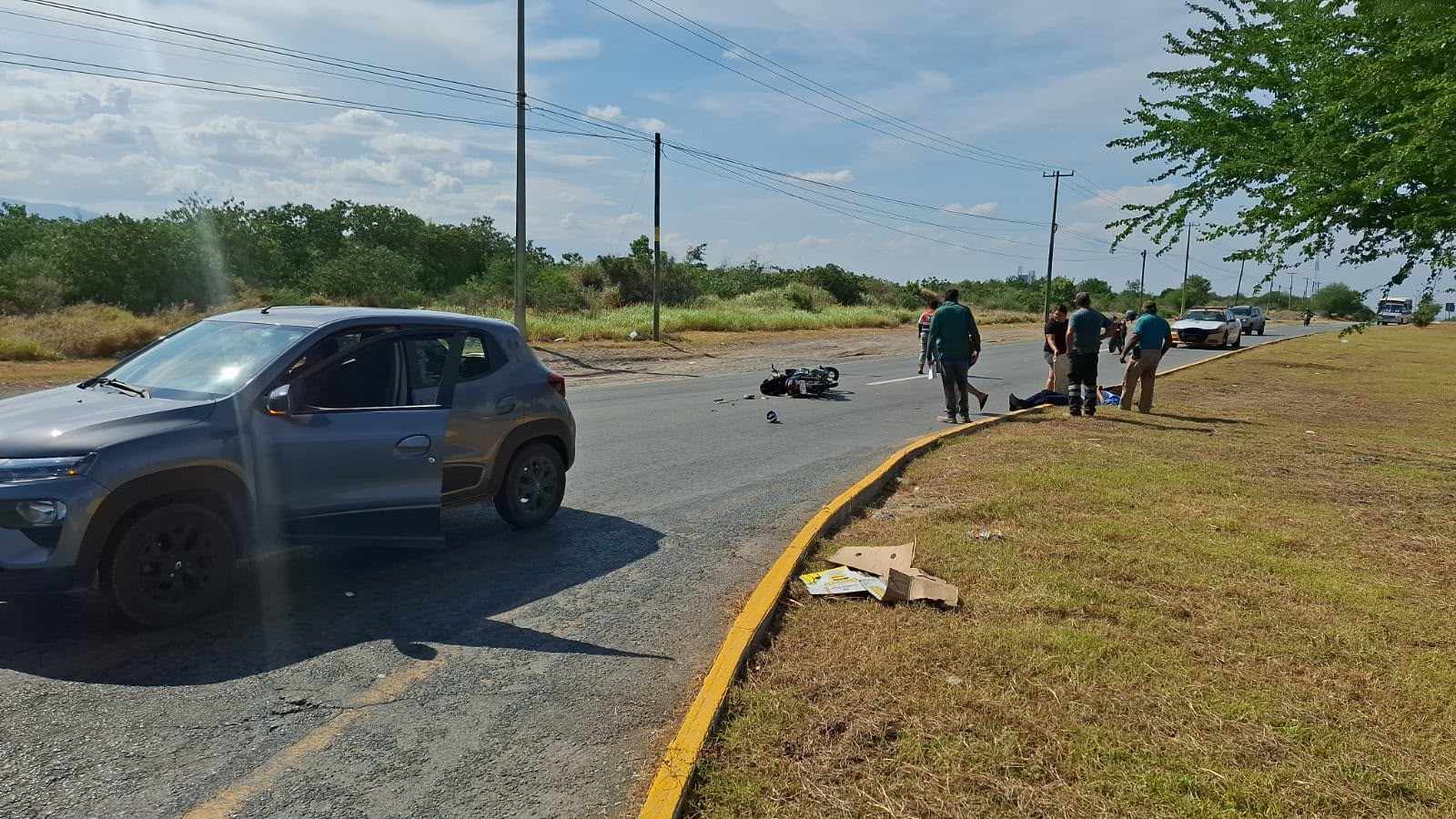 Motociclista lesionado tras choque lateral en libramiento Naciones Unidas cerca del kilómetro 19