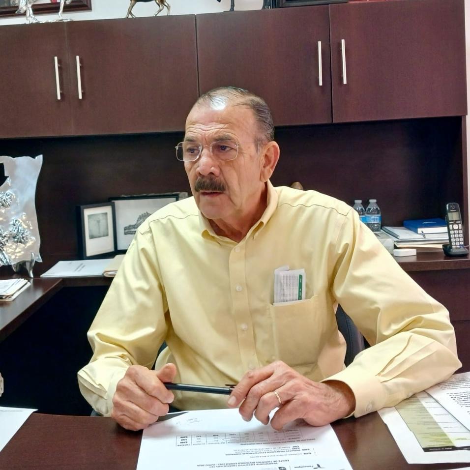 Subsecretario de Transporte de Tamaulipas durante anuncio de operativos contra operadores de Uber y DiDi sin registro