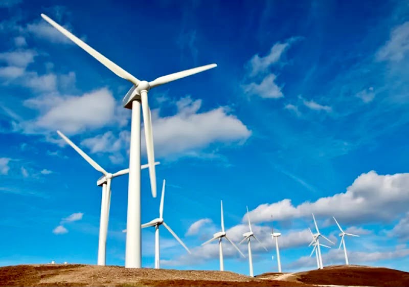 Aerogeneradores de un parque eólico en Tamaulipas, México, representando los nuevos proyectos de 2,524 MW