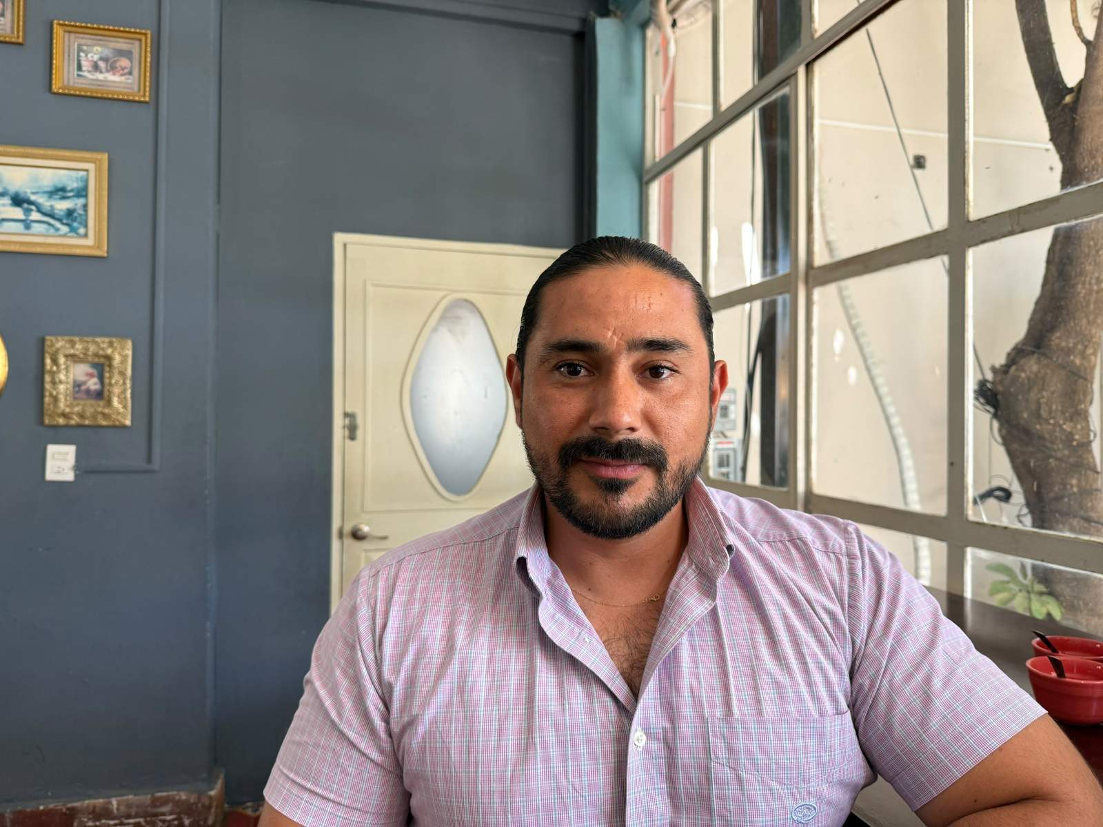David Valenzuela Barrios, representante del partido PAZ Tamaulipas ante el IETAM, durante declaraciones en Ciudad Victoria