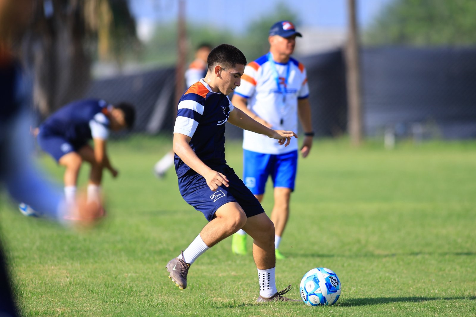 Jugadores de Correcaminos en sesión de pretemporada en el Centro de Formación de Ciudad Victoria, Tamaulipas