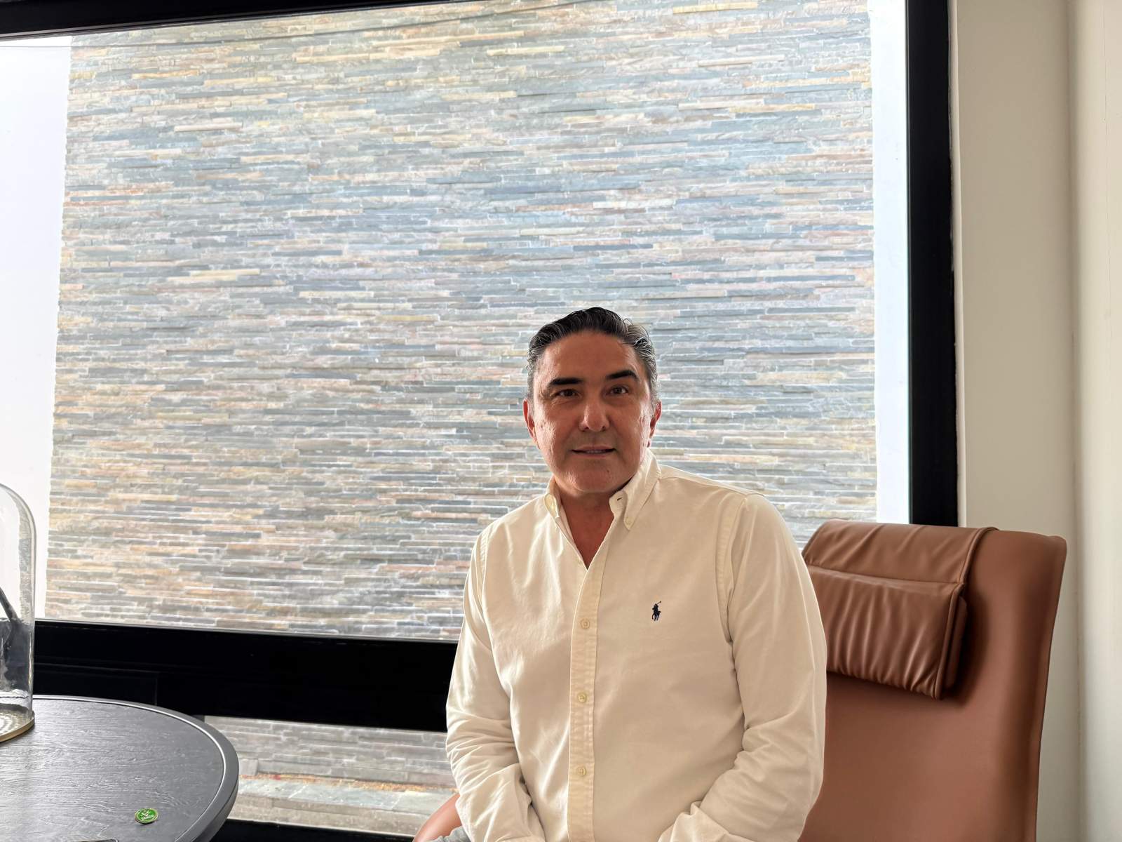 Manuel Muñoz Cano, dirigente del Partido Verde en Tamaulipas, durante declaraciones sobre el proyecto eólico El Chorro en Villa de Casas.