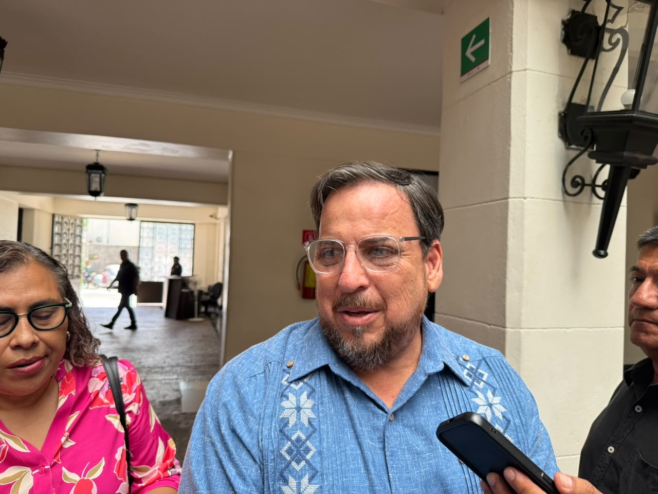 Fachada de escuela en Tamaulipas con patrulla de la Guardia Estatal, alerta por robos en escuelas de Tamaulipas durante vacaciones de verano 2026