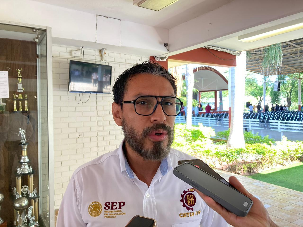 Director del CBTis 119 de Ciudad Victoria explica la política de uso de celular en aulas del plantel tecnológico