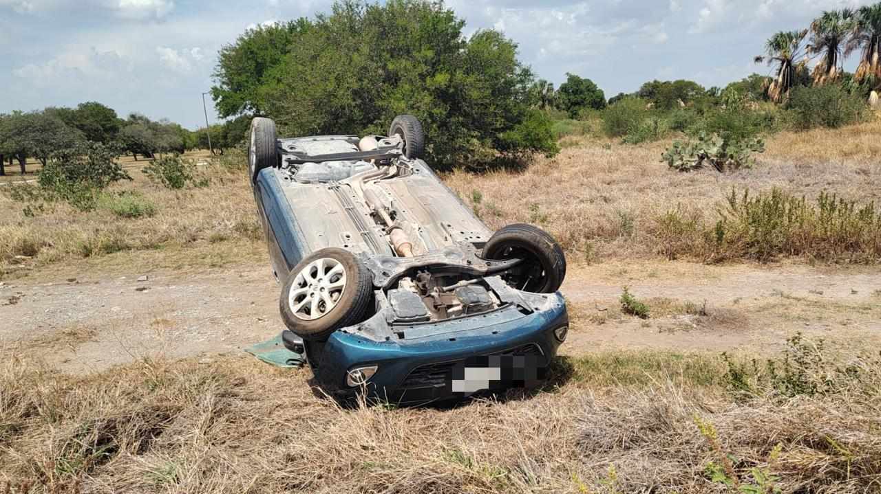 Volcadura en Hospital Regional de Victoria: estudiante pierde el control en retorno