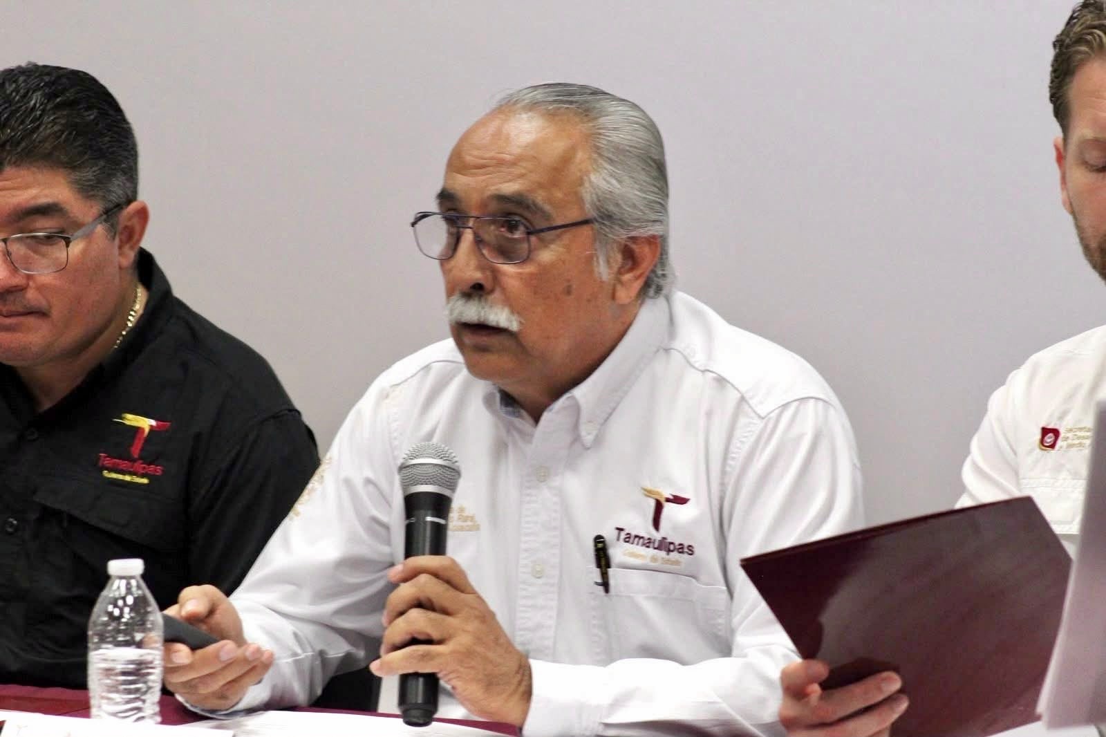 Secretario Antonio Varela Flores durante conferencia sobre el programa Volver a Crecer para productores de Tamaulipas