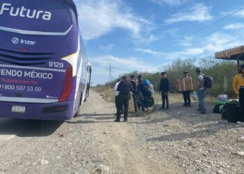 Autobús se avería sobre Carretera Victoria-Monterrey