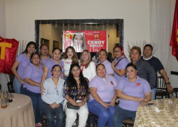 Cendy Robles remarca ante mujeres altamirenses que es la única candidata con un pasado limpio.