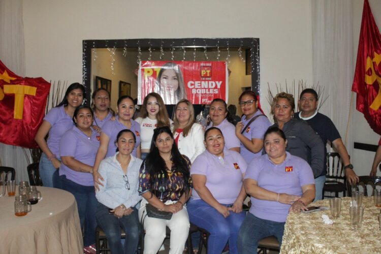 Cendy Robles remarca ante mujeres altamirenses que es la única candidata con un pasado limpio.