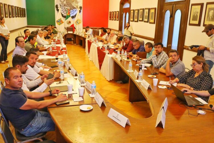 Operadores de Uber y Didi se reúnen con integrantes de la Mesa de Seguridad Municipal