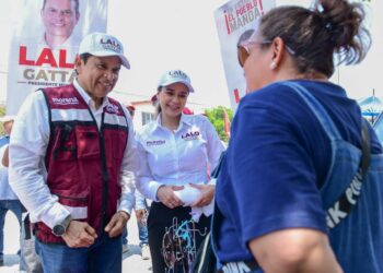 Tianguistas de la Américo se suman a Lalo Gattás.