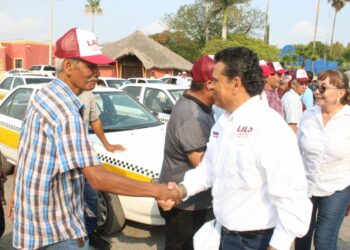 Transportistas toman la ruta del triunfo, Todos con Lalo.