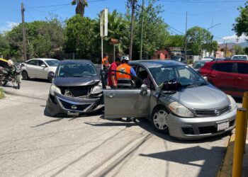 Familia choca en el 21 matamoros