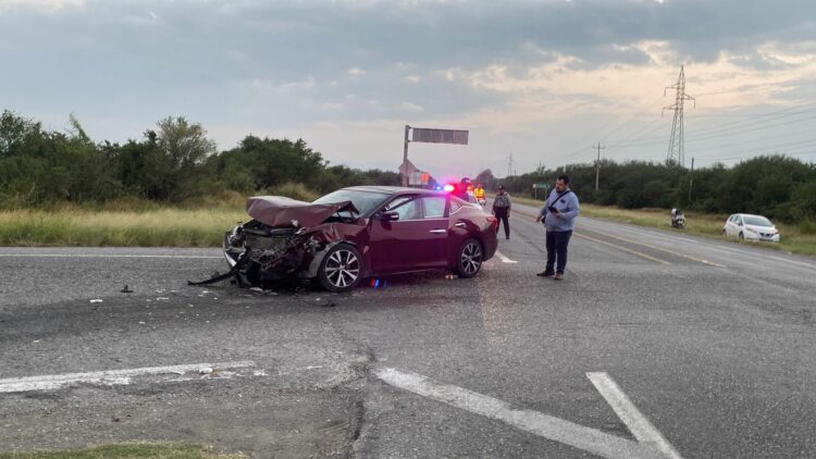 Choque en carretera Victoria-Matamoros deja dos lesionados