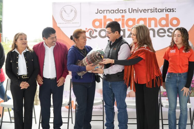 Rector de la UAT inaugura Jornada Universitaria “Abrigando Corazones”