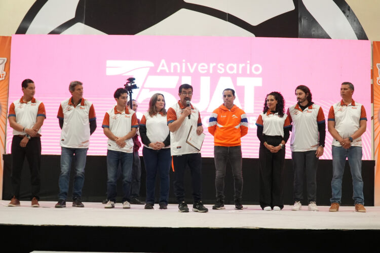 El rector Dámaso Anaya y Omar Bravo presiden apertura de la Copa UAT 2025