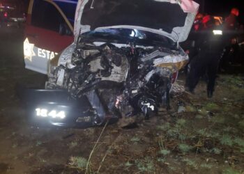 Colisionan Patrulla de la Guardia Estatal y vehículo particular en carretera a Monterrey; cuatro lesionados y un fallecido