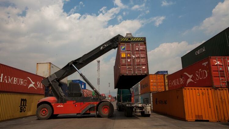 Incertidumbre por aranceles amenaza la competitividad de empresas