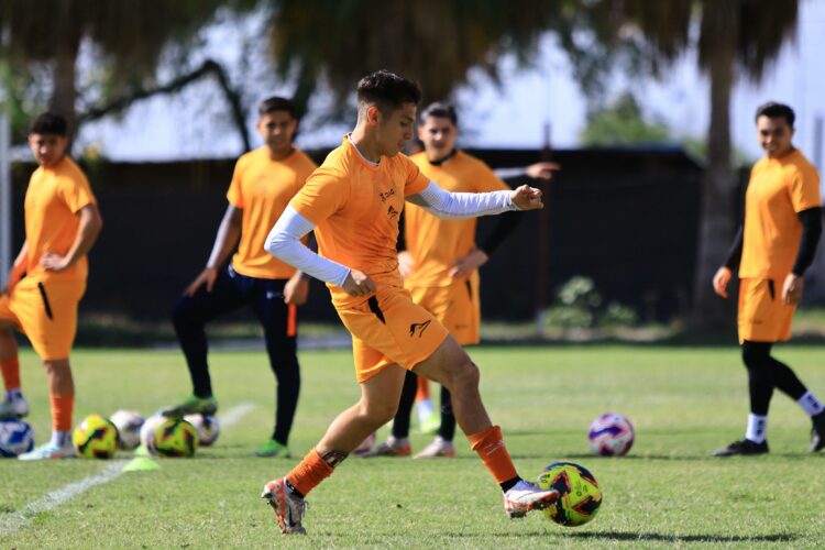 Correcaminos va por la victoria a Morelia