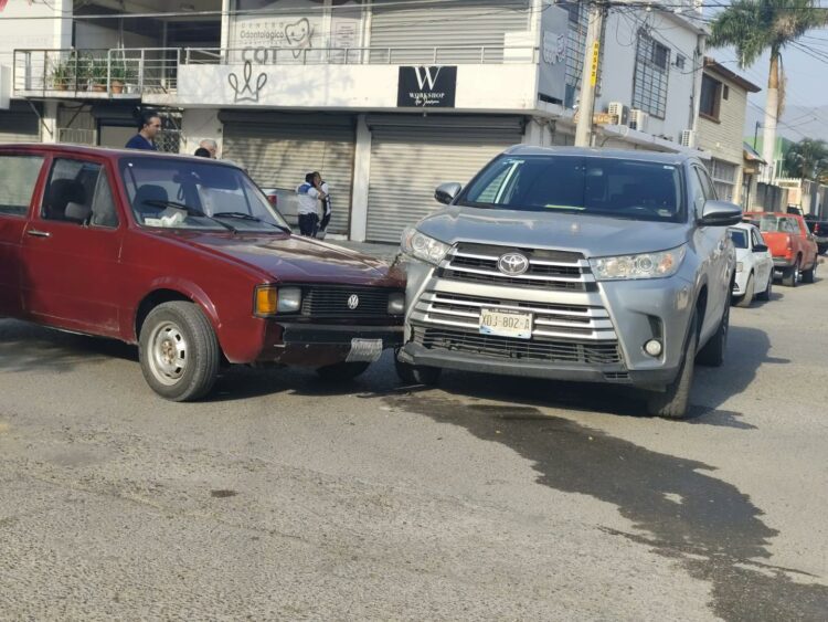 Colisiona Caribe veloz con camioneta