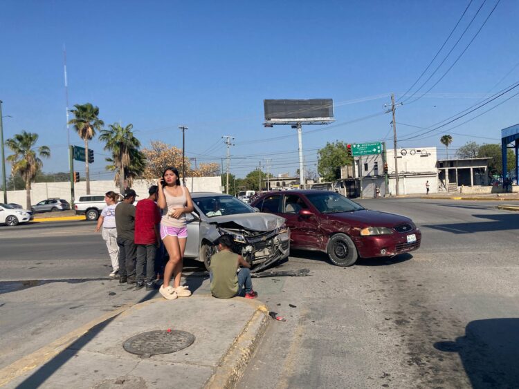Accidente en Carrera Torres deja tres heridos