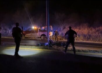 Pierde la vida motociclista tras impactarse contra poste