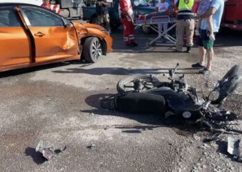 Se impacta Motocicleta contra Sentra en la salida Matamoros