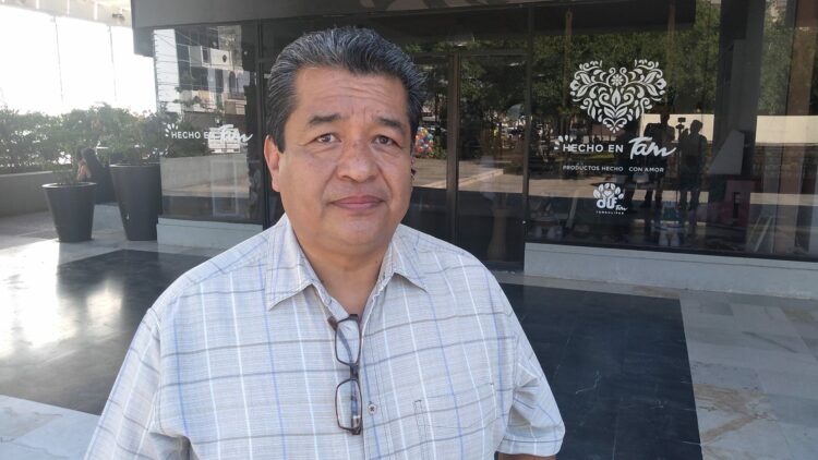 Padres de familia reprueban política educativa; hay graves rezagos en enseñanza.