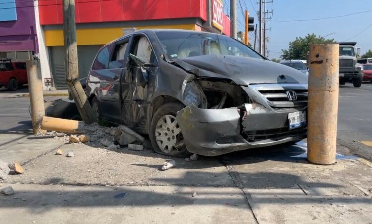 Choque en el 8 Bulevar genera caos vial