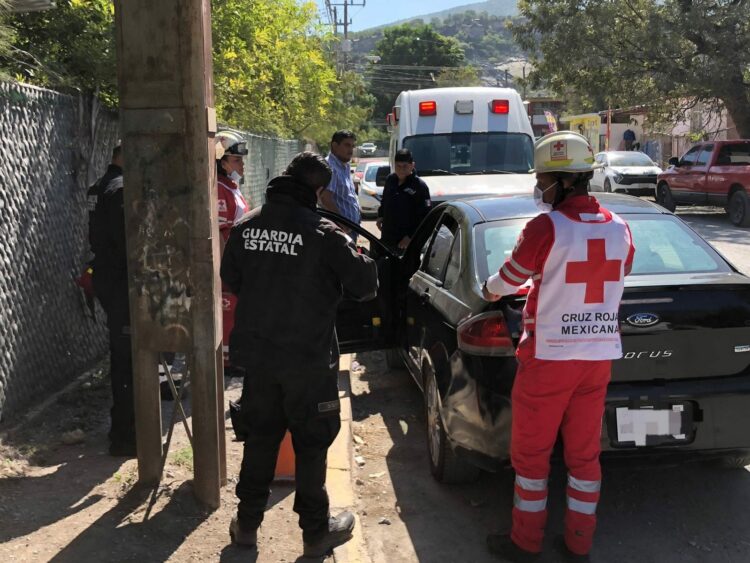 Hombre agrede con arma blanca a amante de su esposa en colonia Luis Echeverría