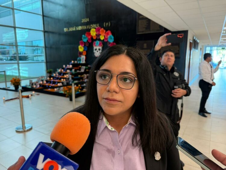 Llaman a cabildos atender con seriedad a la población LGBT+.