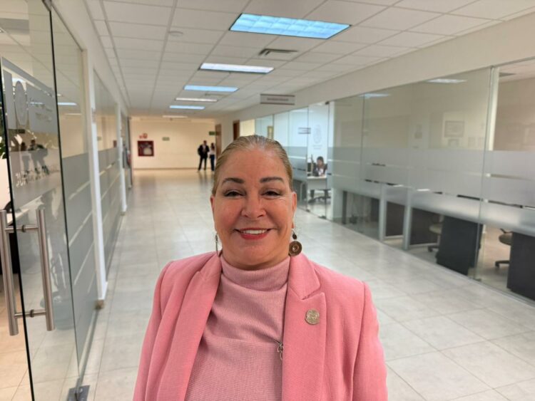 Va Paloma por la Fiscalía de Justicia; confía que haya piso parejo.